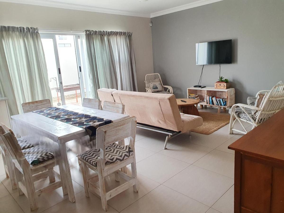 Acacia Four Seven Self-Catering Apartment ซวาคอปมุนด์ ภายนอก รูปภาพ